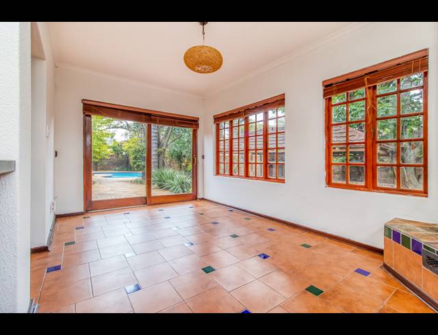 4 BEDROOM FREEHOLD FOR SALE IN WELTEVREDEN PARK